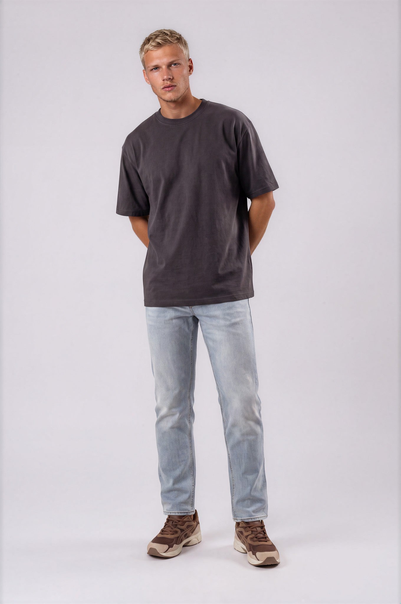 oversized box fit tshirt mørkegrå