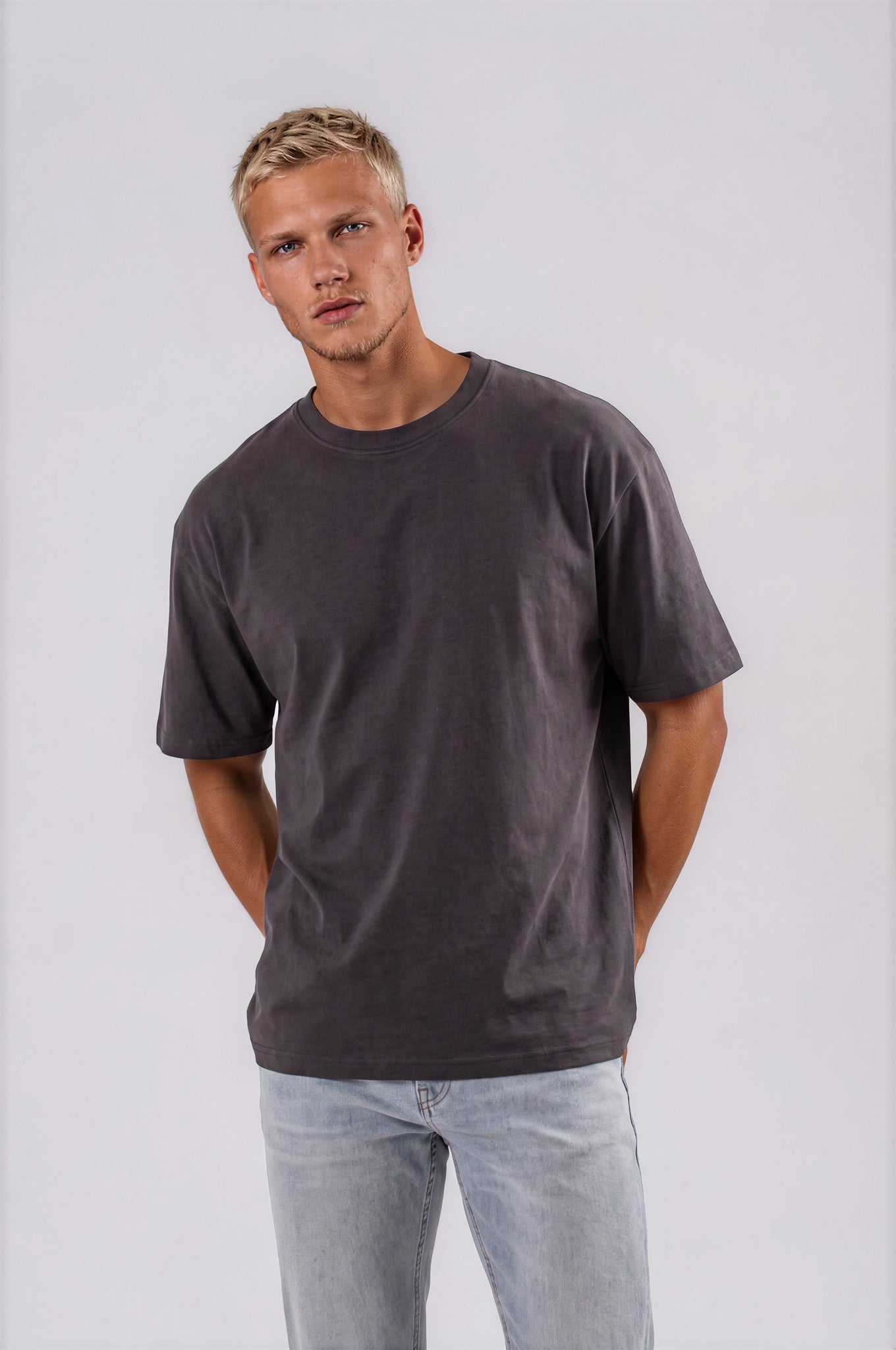 oversized box fit tshirt mørkegrå