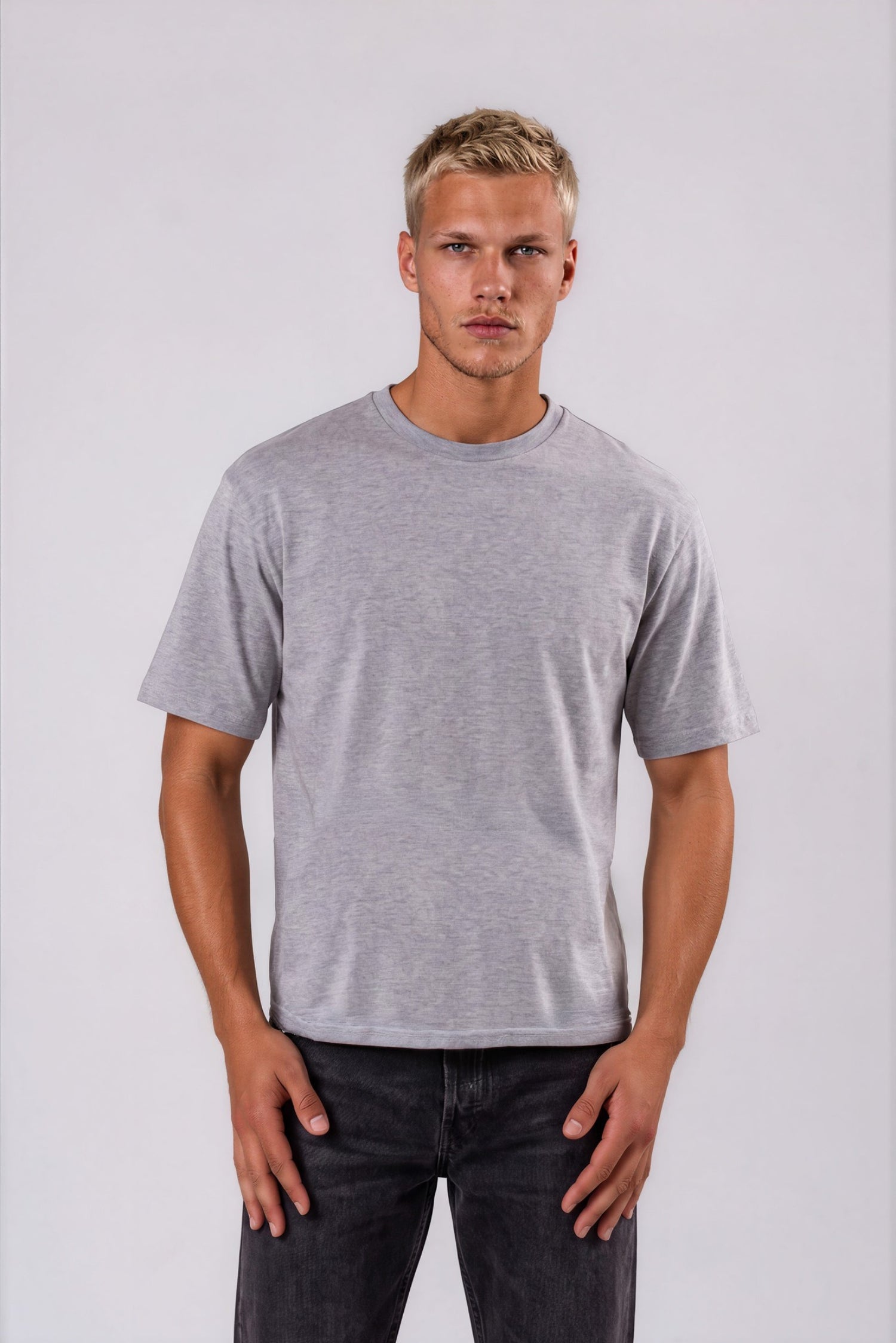 oversized box fit tshirt mood minor lysegraa